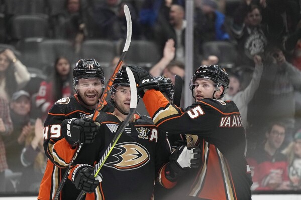 Ducks hockey sales new jersey